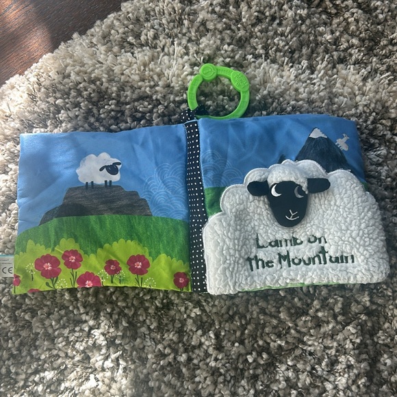 4/$15 Manhattan Toy Granny Sheep Reading And Learning Interactive Baby Soft Book - Picture 2 of 8